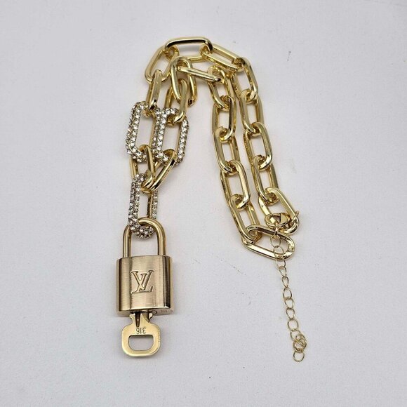 Authentic Louis Vuitton Lock & Key w/ Unbranded Gold Plated Gold Chain Necklace - Picture 7 of 11